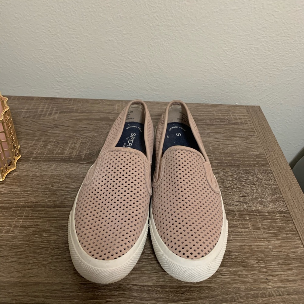 Women’s Sperry boat shoes